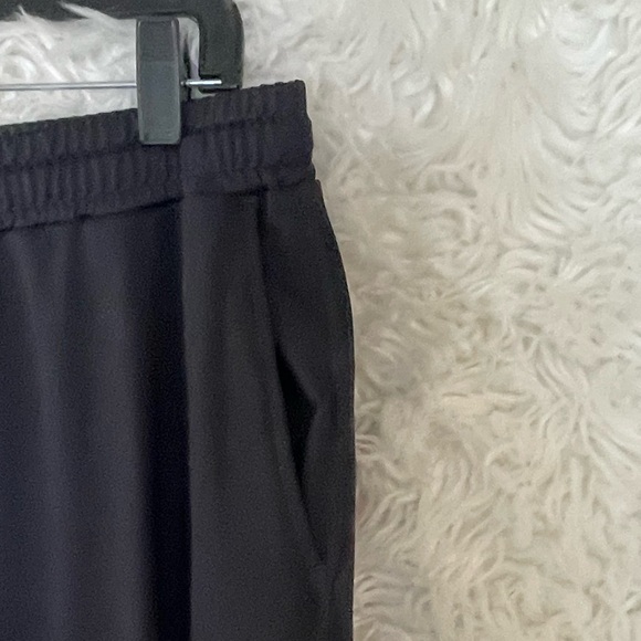 Vuori Sunday Performance Men’s Joggers. Size XL; 
Style: V416 - Picture 5 of 12